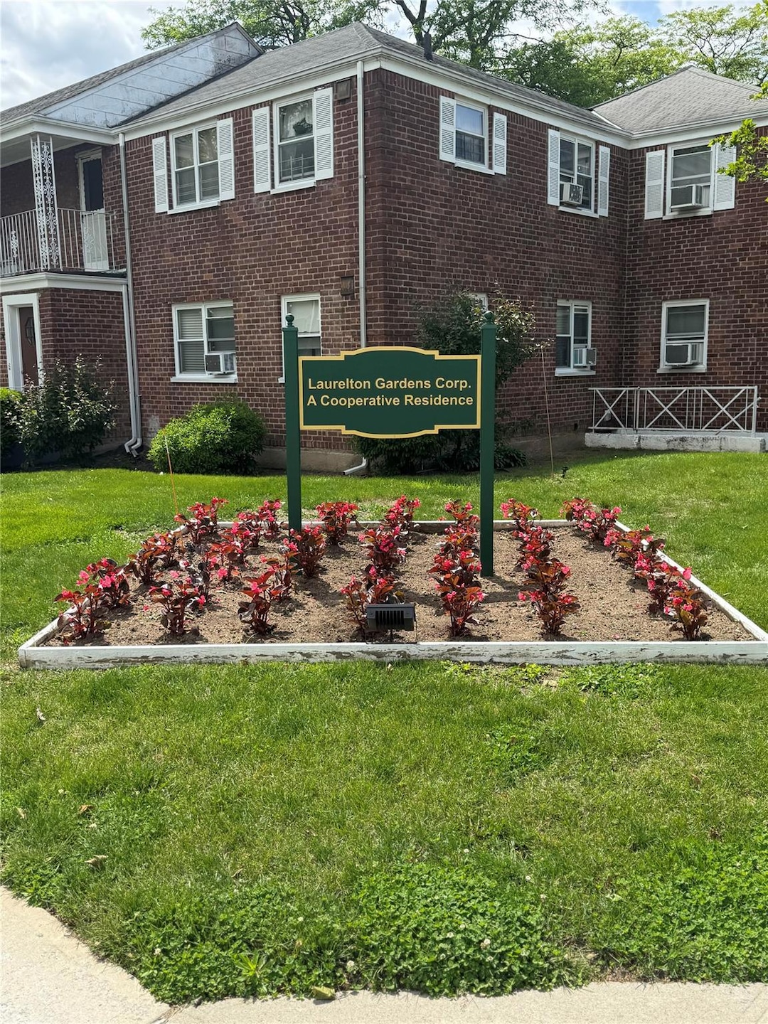 233-6 131st Ave unit 1, Rosedale, NY 11422 - photo 1