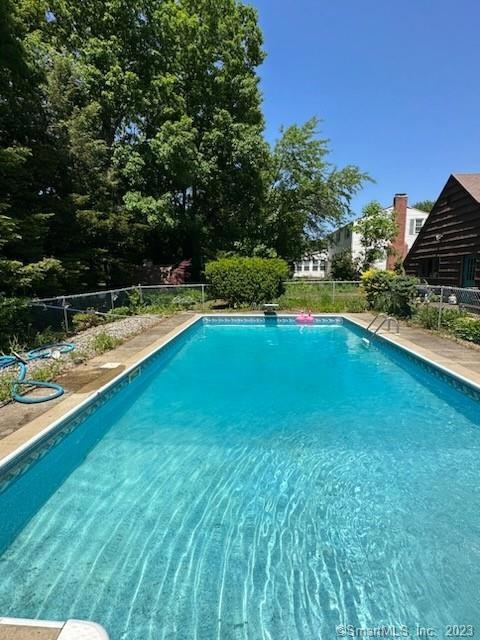 14 Quaker Ln, Enfield, CT 06082 - photo 1