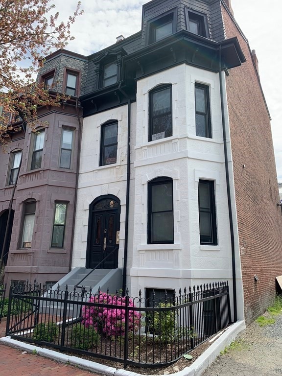 For Rent $7,200/month