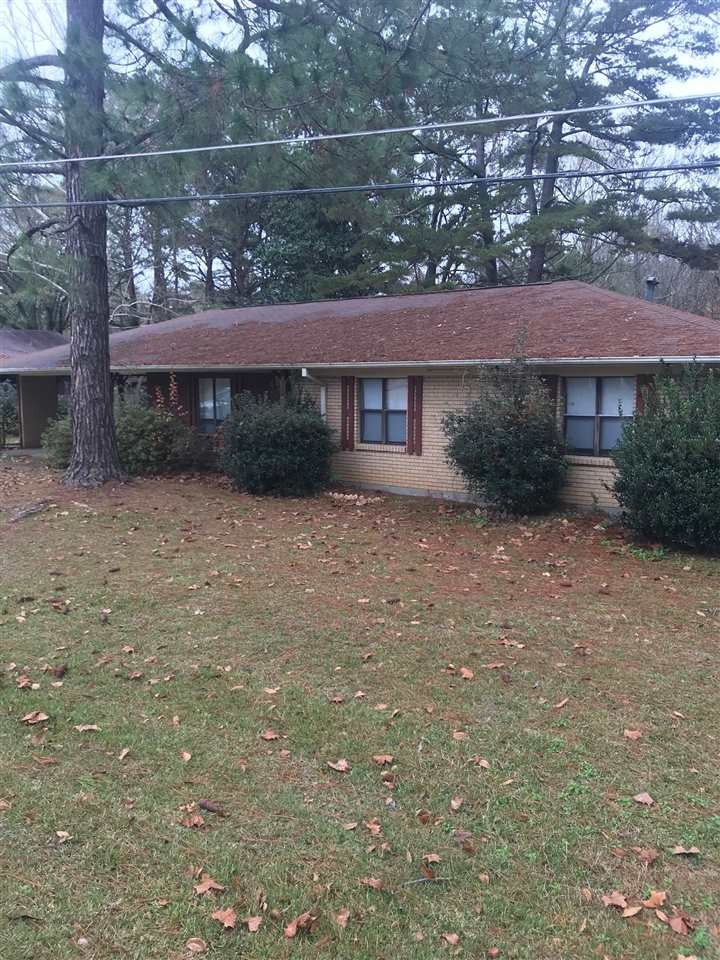 901 Nathan Hale Dr, McComb, MS 39648 - photo 1