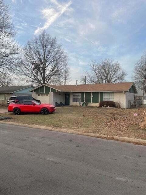 1314 W Clyde Ave, Vinita, OK 74301 - photo 1