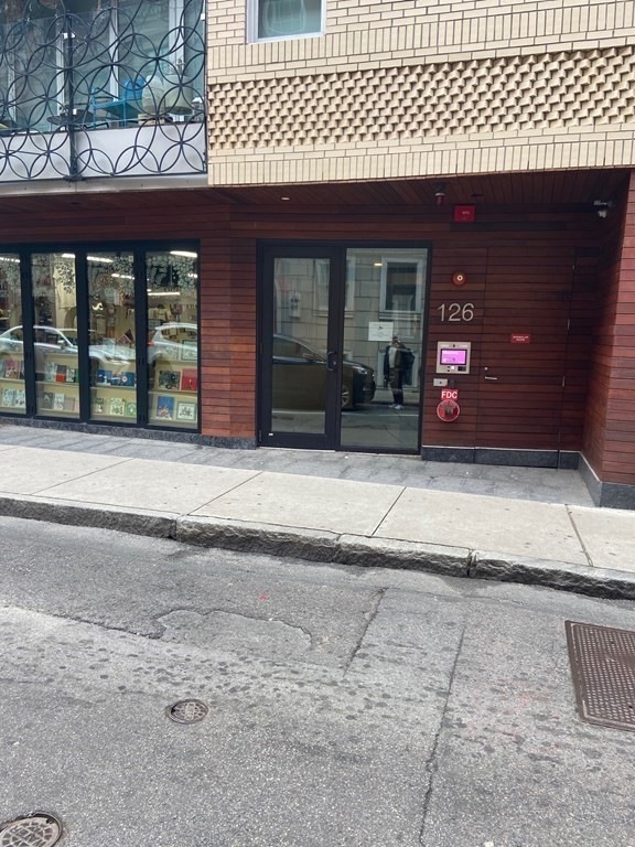 126 Salem St unit 6, Boston, MA 02113 - photo 1