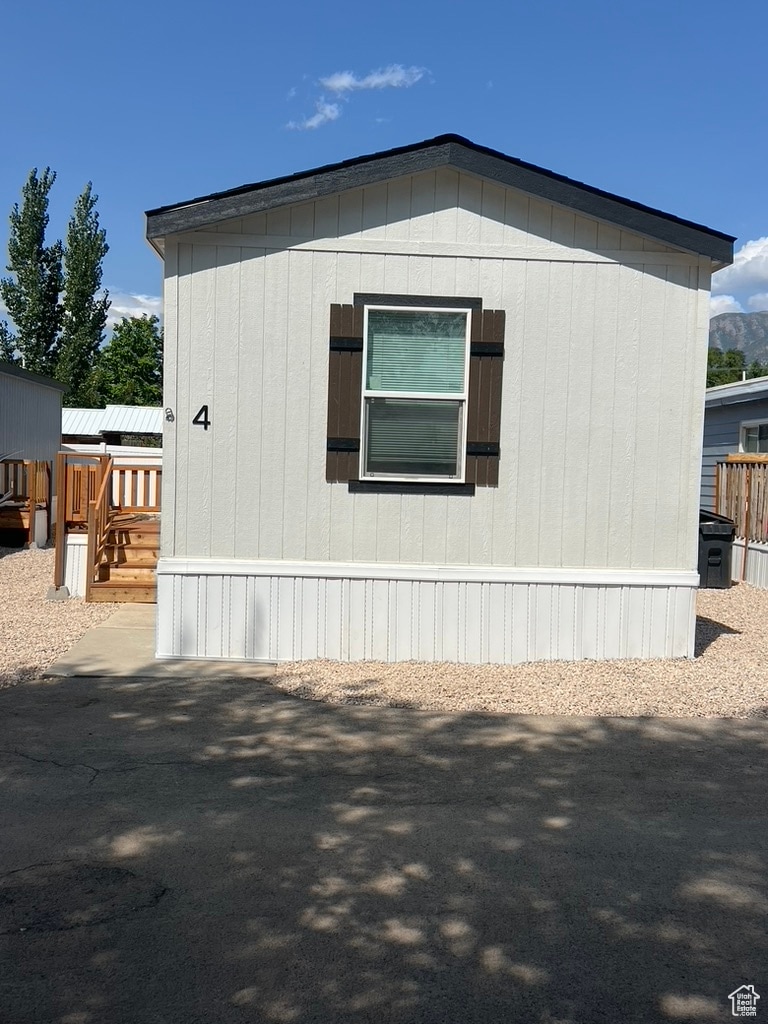 Exterior color and deck layout