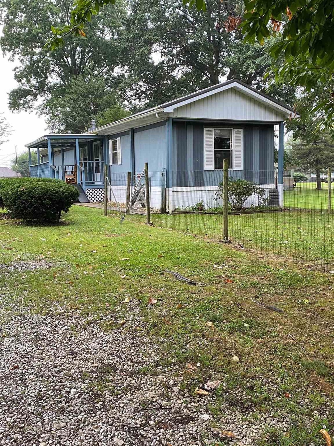 37 8th St NW, Linton, IN 47441 - photo 1