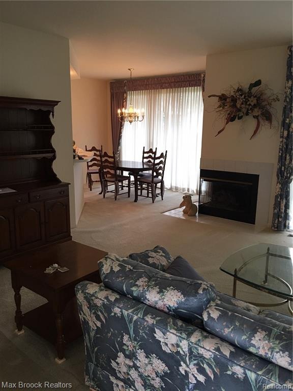 1992 Eagle Pointe, Bloomfield Hills, MI 48304 - photo 1