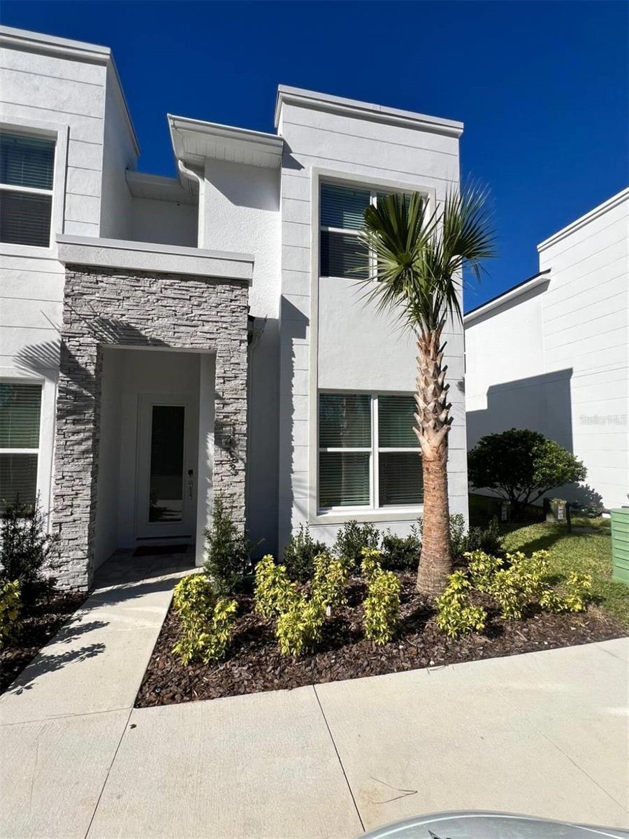 For Sale $475,000 • Co-Listing Agent