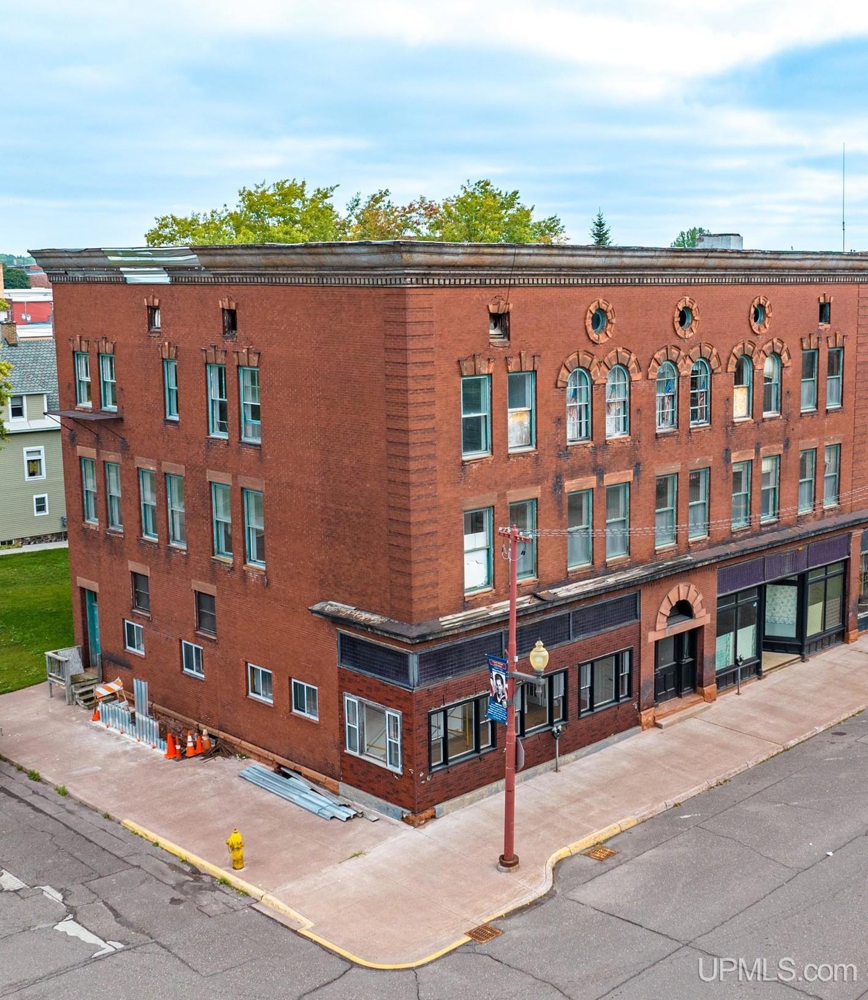 613 Oak St, Calumet Township, MI 49913 MLS 50125795