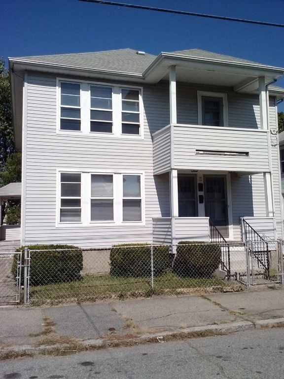 184 Coyle Ave, Pawtucket, RI 02861 - photo 1