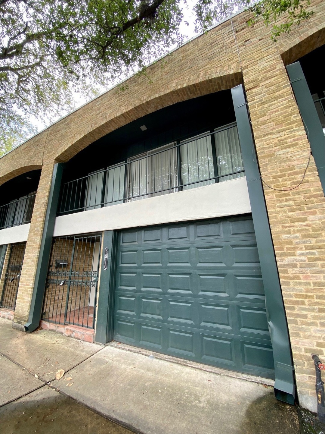 3916 Mandell St, Houston, TX 77006 - photo 1