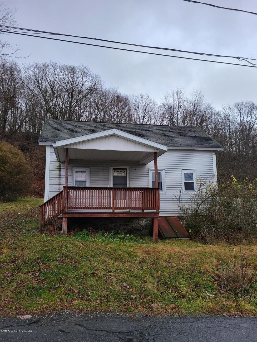 871 Hill St, Archbald, PA 18403 - photo 1