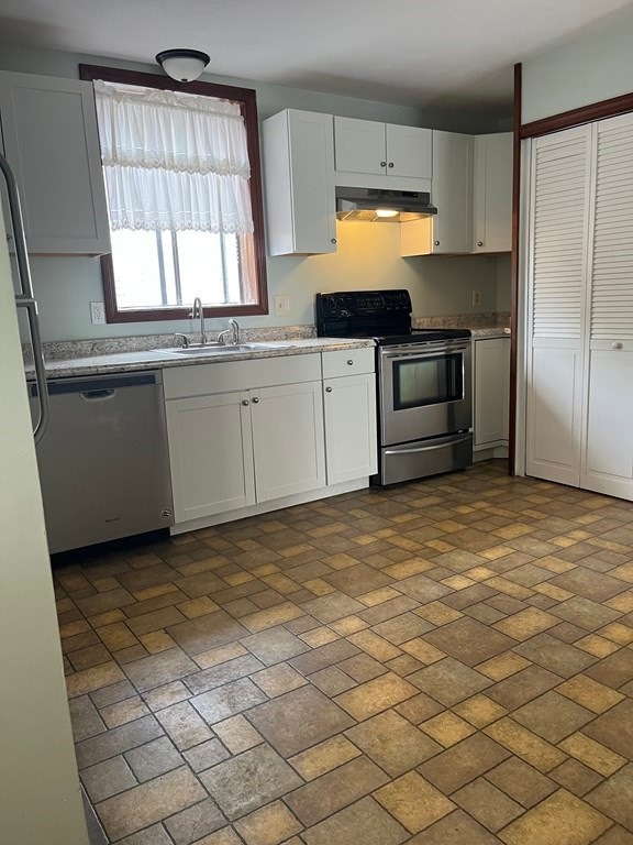 34 Hodges Ave unit 1, Taunton, MA 02780 - photo 1