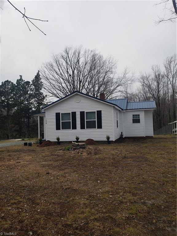 1034 Mack Rd, Asheboro, NC 27205 - photo 1