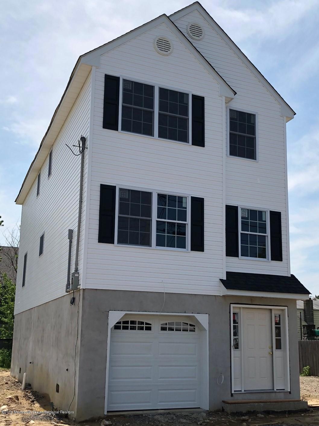 1020 Wilbur Place, Laurence Harbor, NJ 08879 - photo 1