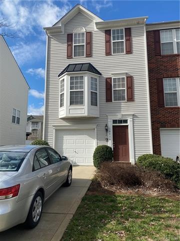 Spacious End Unit Townhome