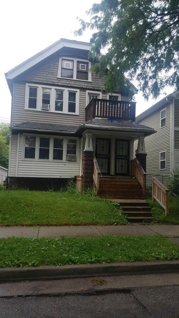 3211 N Buffum St