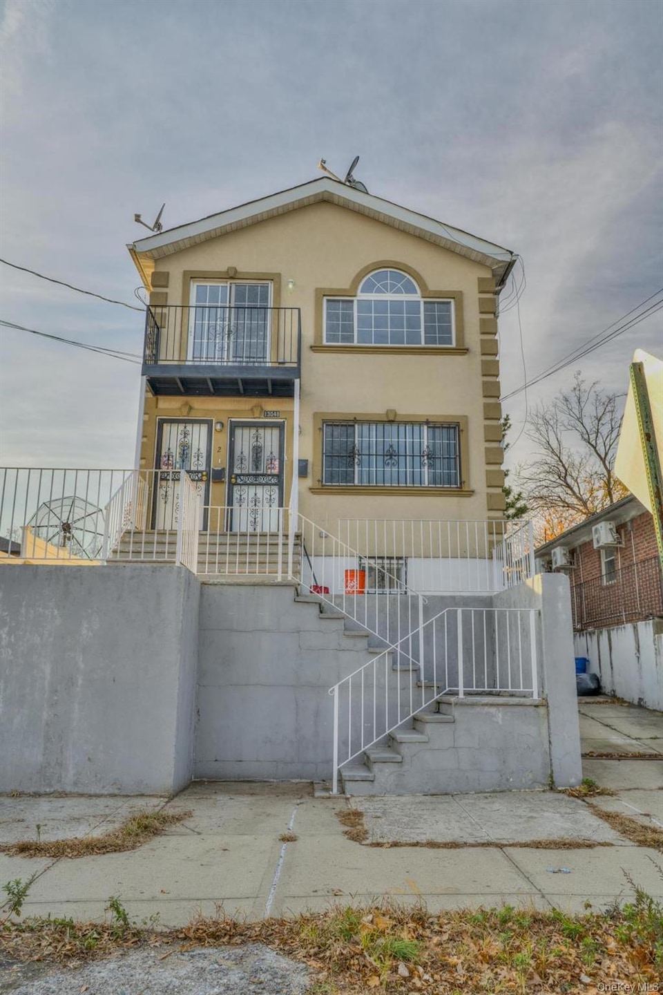 13048 129th St, South Ozone Park, NY 11420 - photo 1