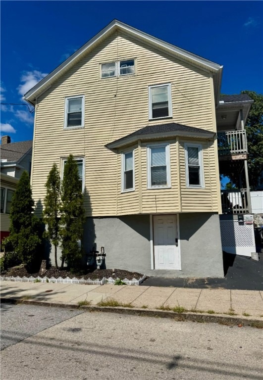 329 Plainfield St unit 2, Providence, RI 02909 - photo 1