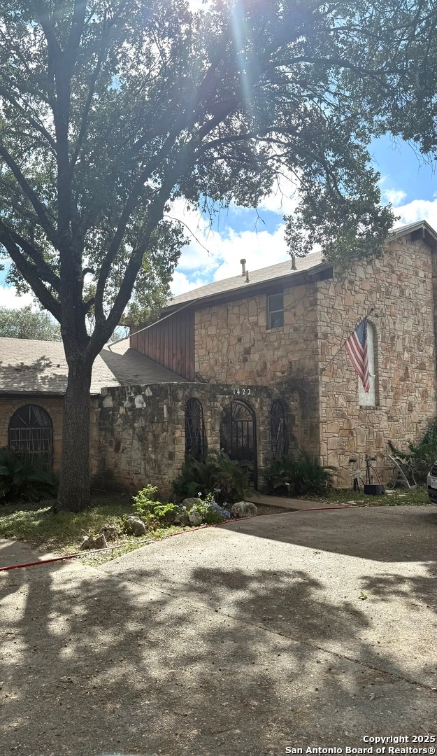 1422 E Sunshine Dr, San Antonio, TX 78228 - photo 1