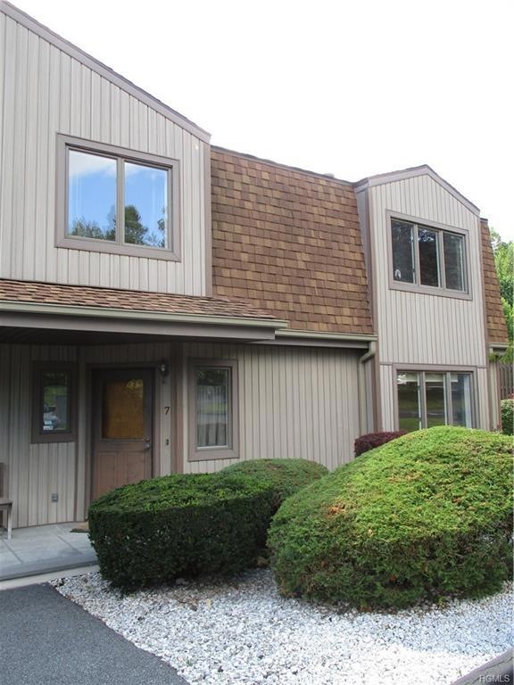 7 Meadowlark Cir unit 7D, Peekskill, NY 10566 - photo 1