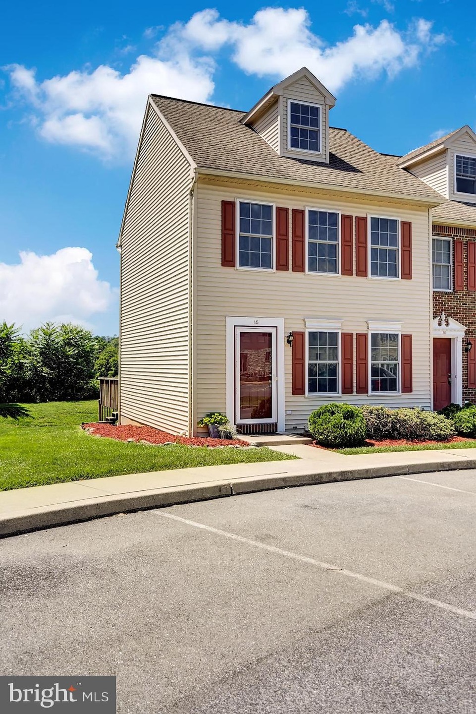 15 Weiser Ct unit 15, Womelsdorf, PA 19567 - photo 1