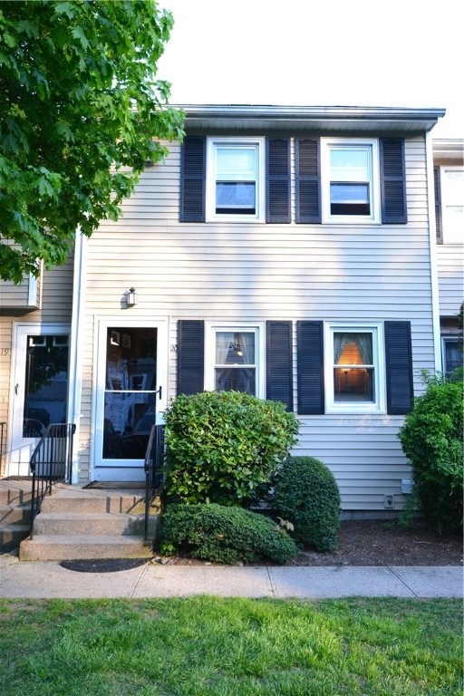47 Morgan Ave unit 20, Johnston, RI 02919 - photo 1