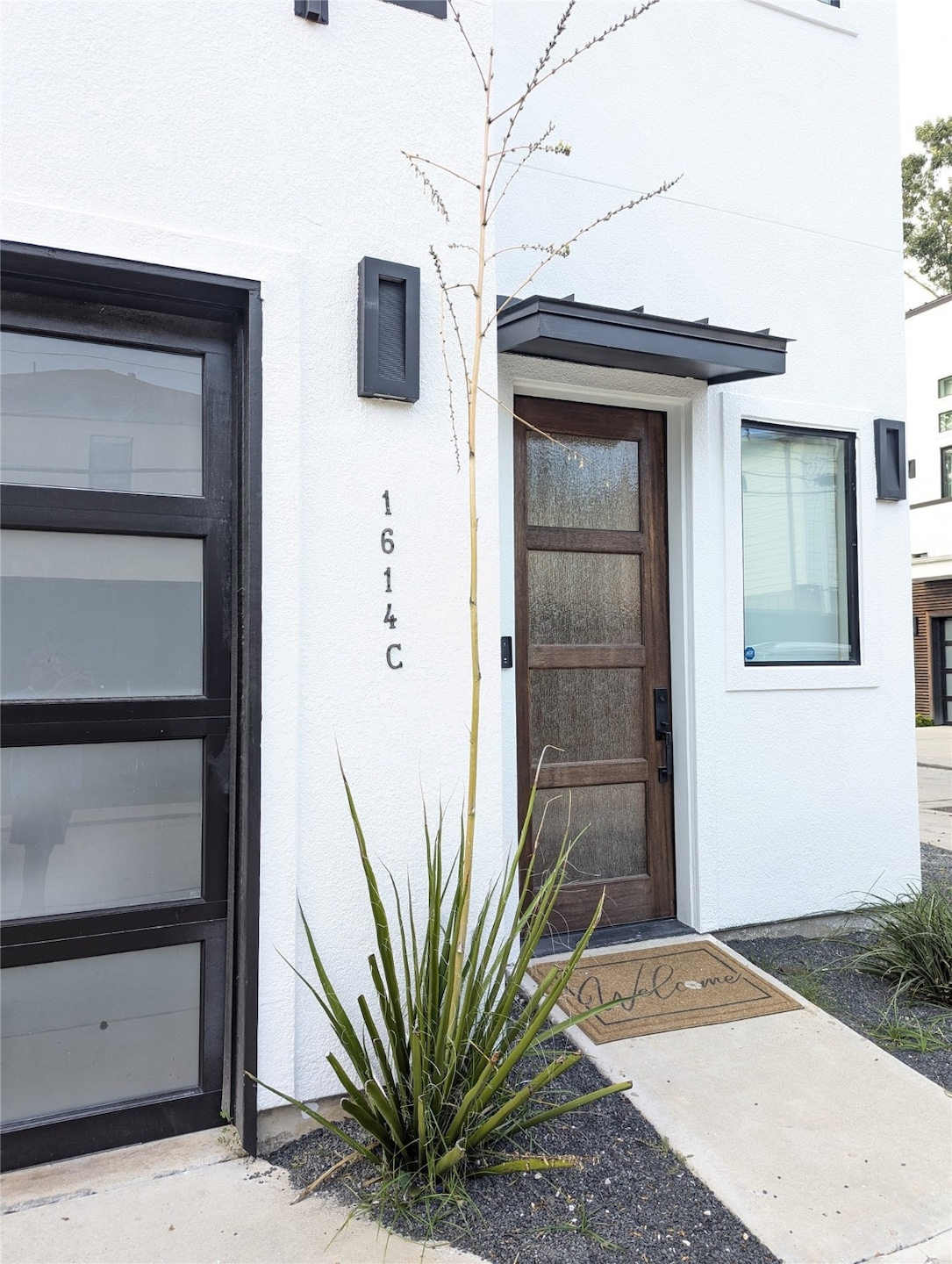 1614 Johanna Dr unit C, Houston, TX 77055 - photo 1