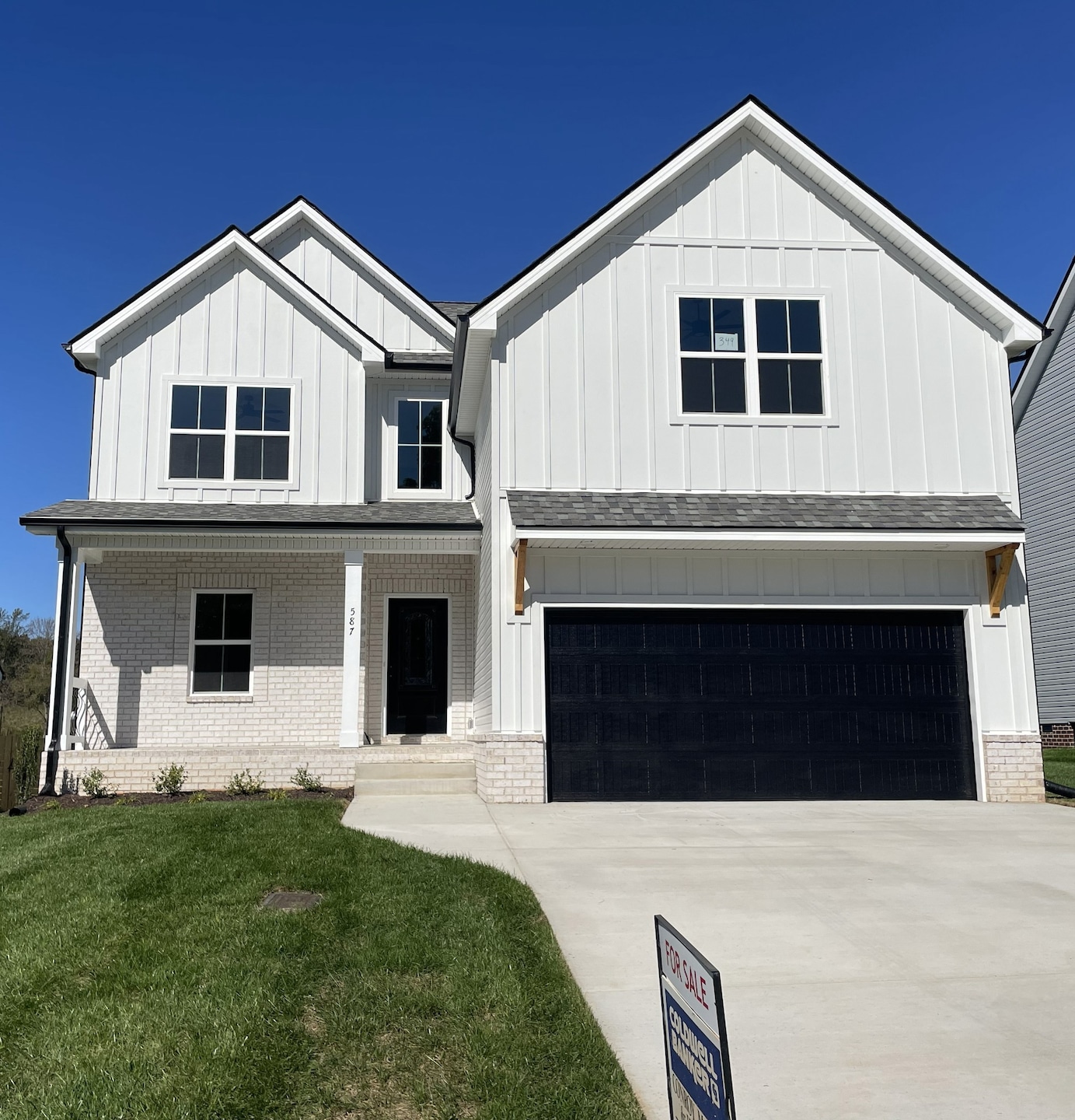 Under Contract $374,900