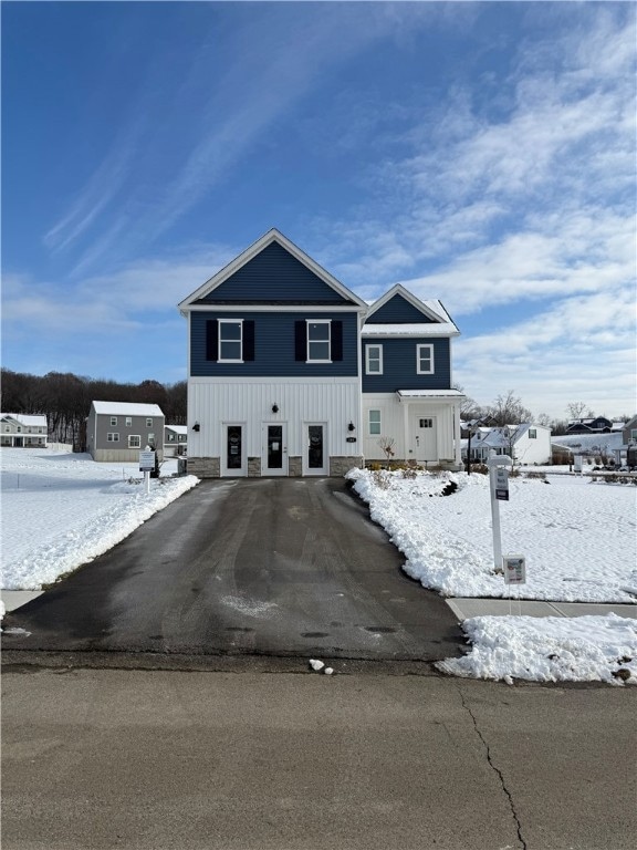 100 Buttercup Ln, Beaver Falls, PA 15010 - photo 1