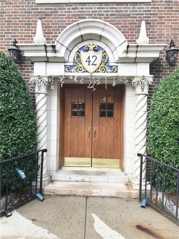 42 Pondfield Rd unit 4C, Bronxville, NY 10708 - photo 1