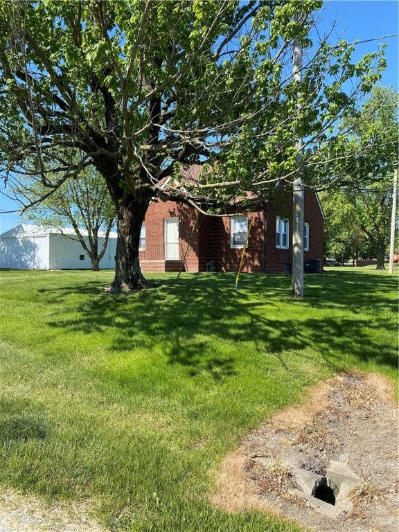 1015 N 4th St, Effingham, IL 62401 - photo 1