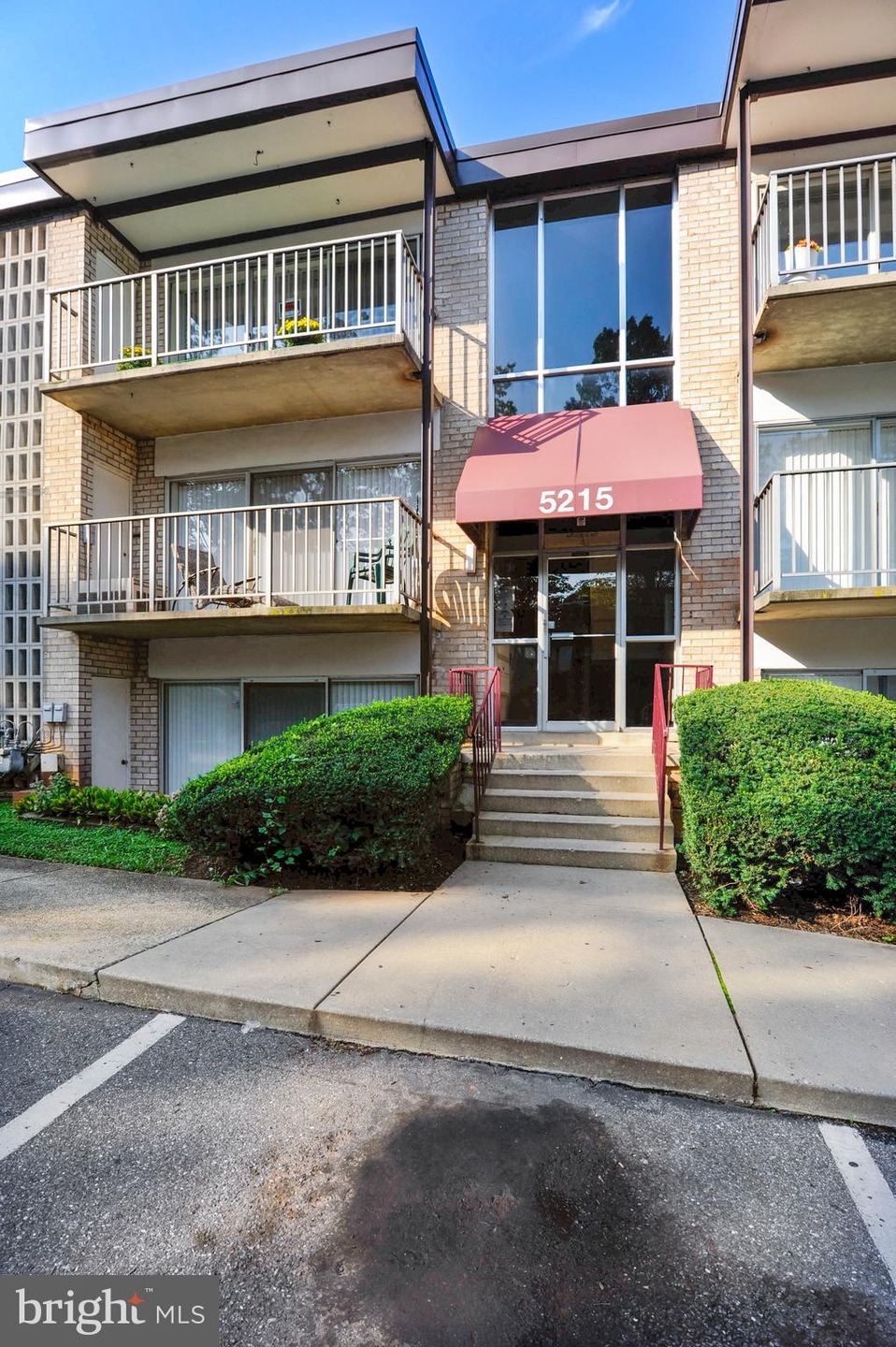 5215 Newton St unit 301, Bladensburg, MD 20710 - photo 1