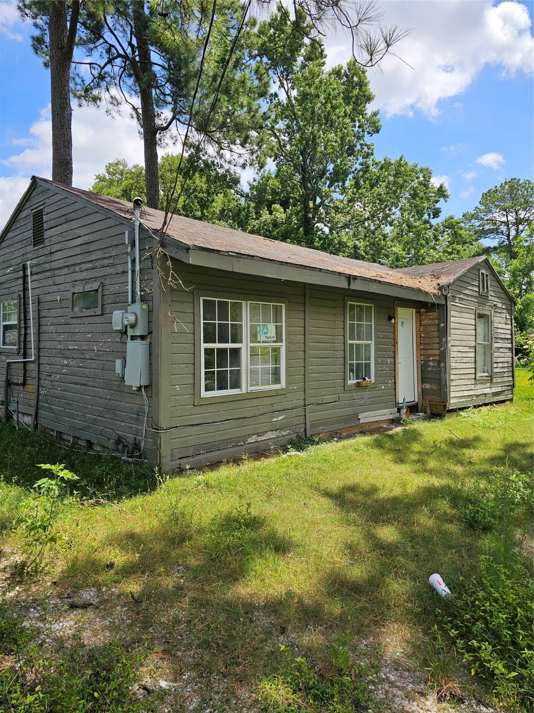 6723 Kittridge St, Houston, TX 77028 - photo 1