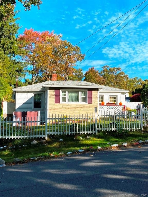 141 Greenwood Ave, Waterbury, CT 06704 - photo 1