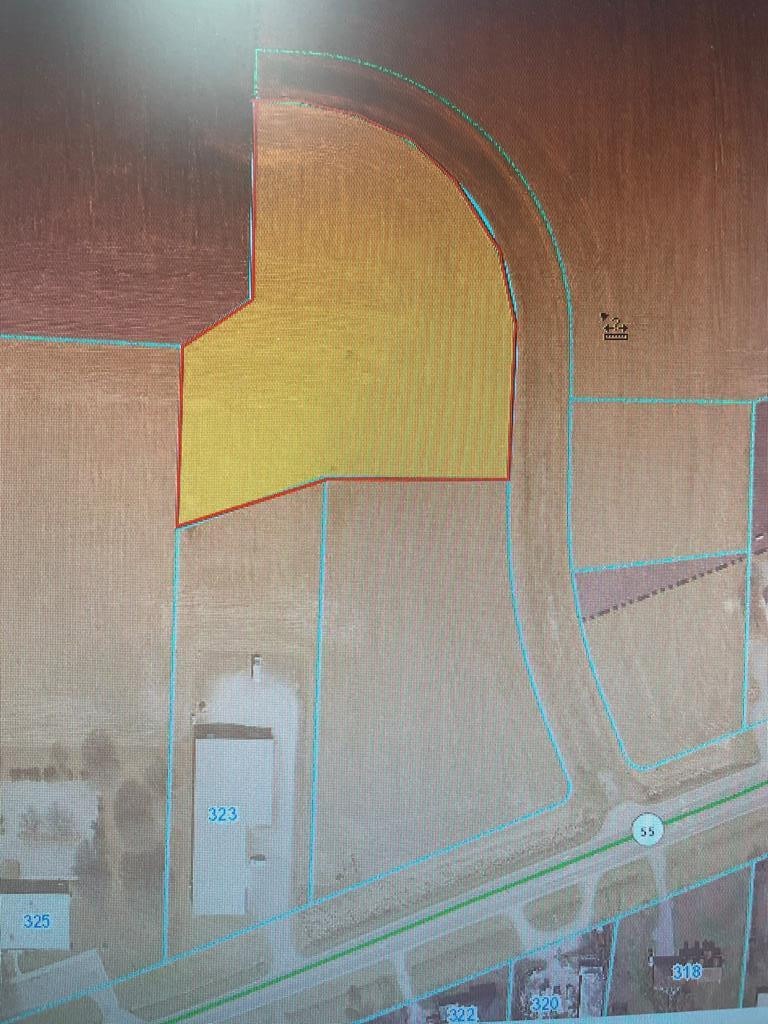 000 Berry Ln, Mount Olive, NC 28365 - photo 1