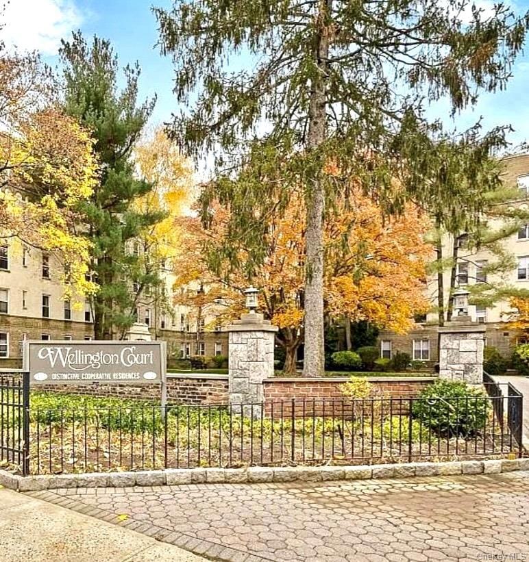 Wellington Court unit Bldg. 2, Unit K4, Mount Vernon, NY 10552 - photo 1