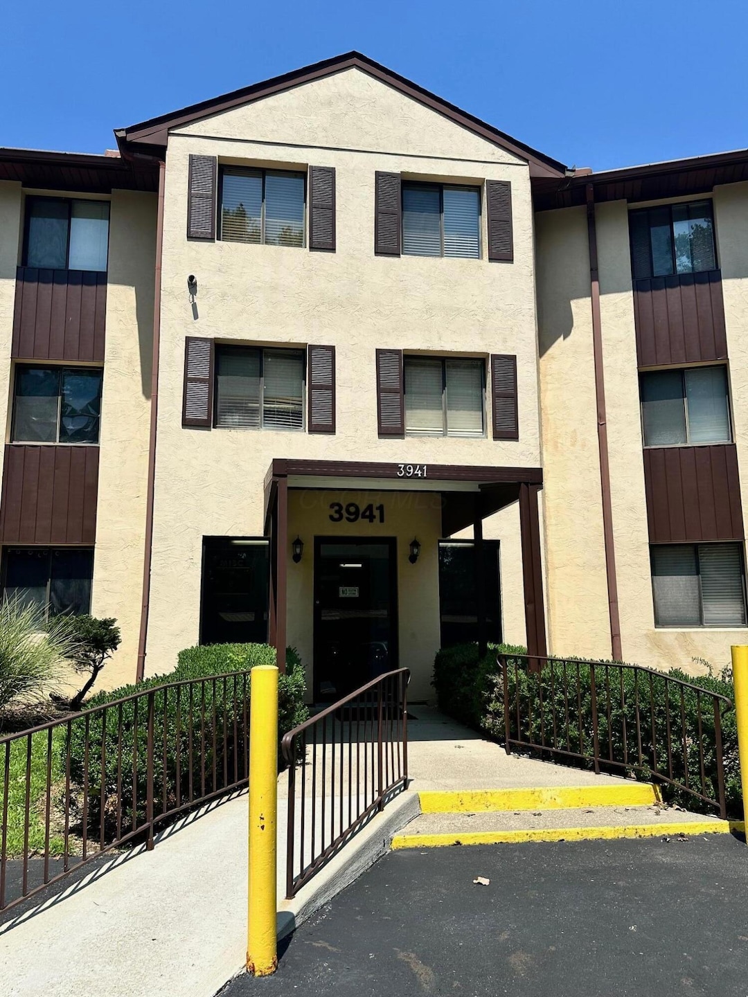 3941 Karl Rd unit 321, Columbus, OH 43224 - photo 1