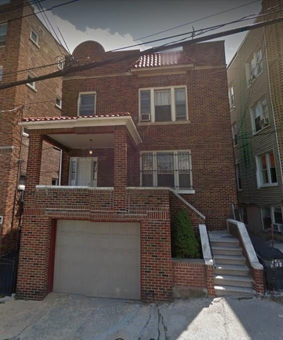 126 Park Hill Ave unit 2F, Yonkers, NY 10701 - photo 1