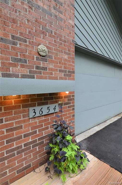 IMPRESSIVE ADDRESS