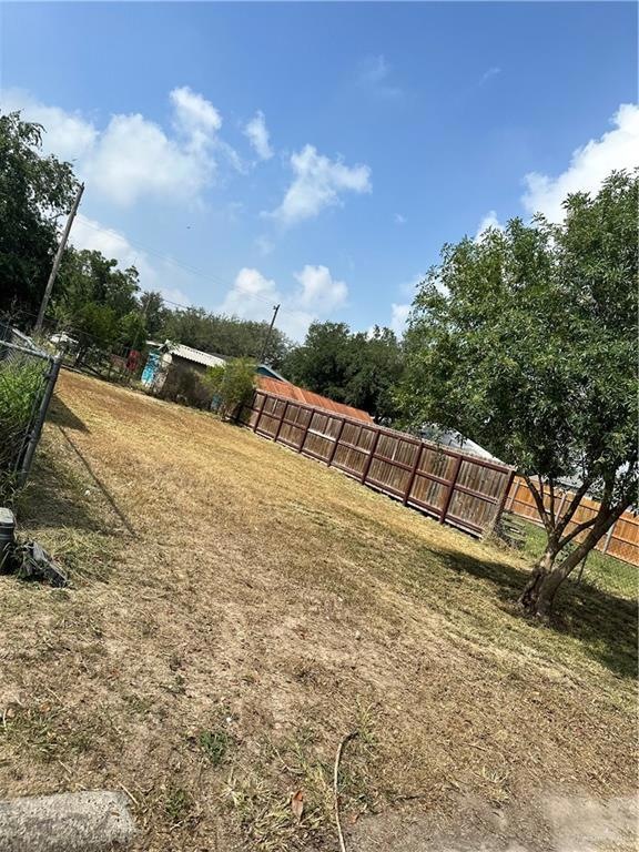 809 E Evans Ave, Pharr, TX 78577 - photo 1