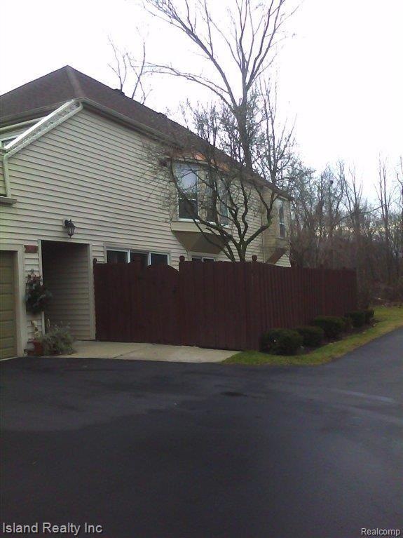 8191colony front 015.jpg
