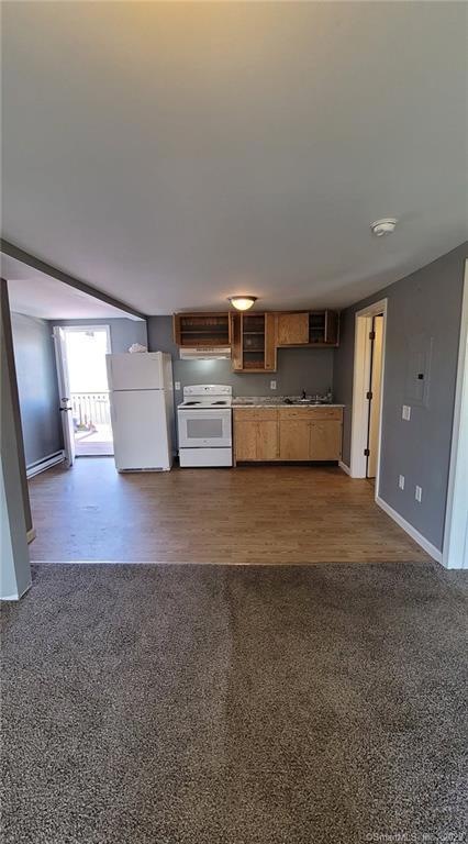 20 Center St, Danielson, CT 06239 - photo 1