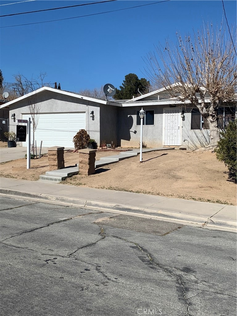 16244 Molino Dr, Victorville, CA 92395 - photo 1