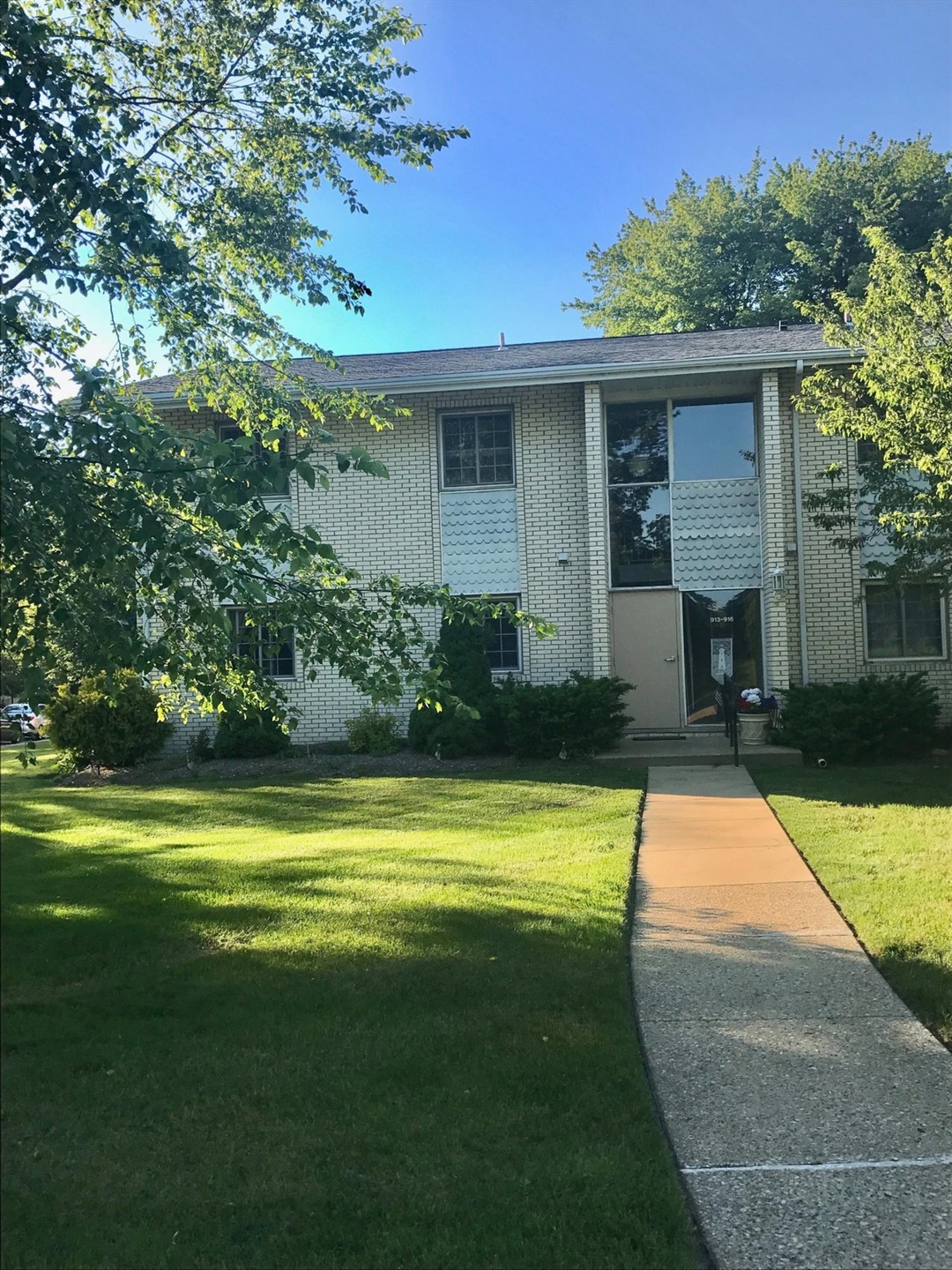 913 Birch Tree Ln, Michigan City, IN 46360 - photo 1