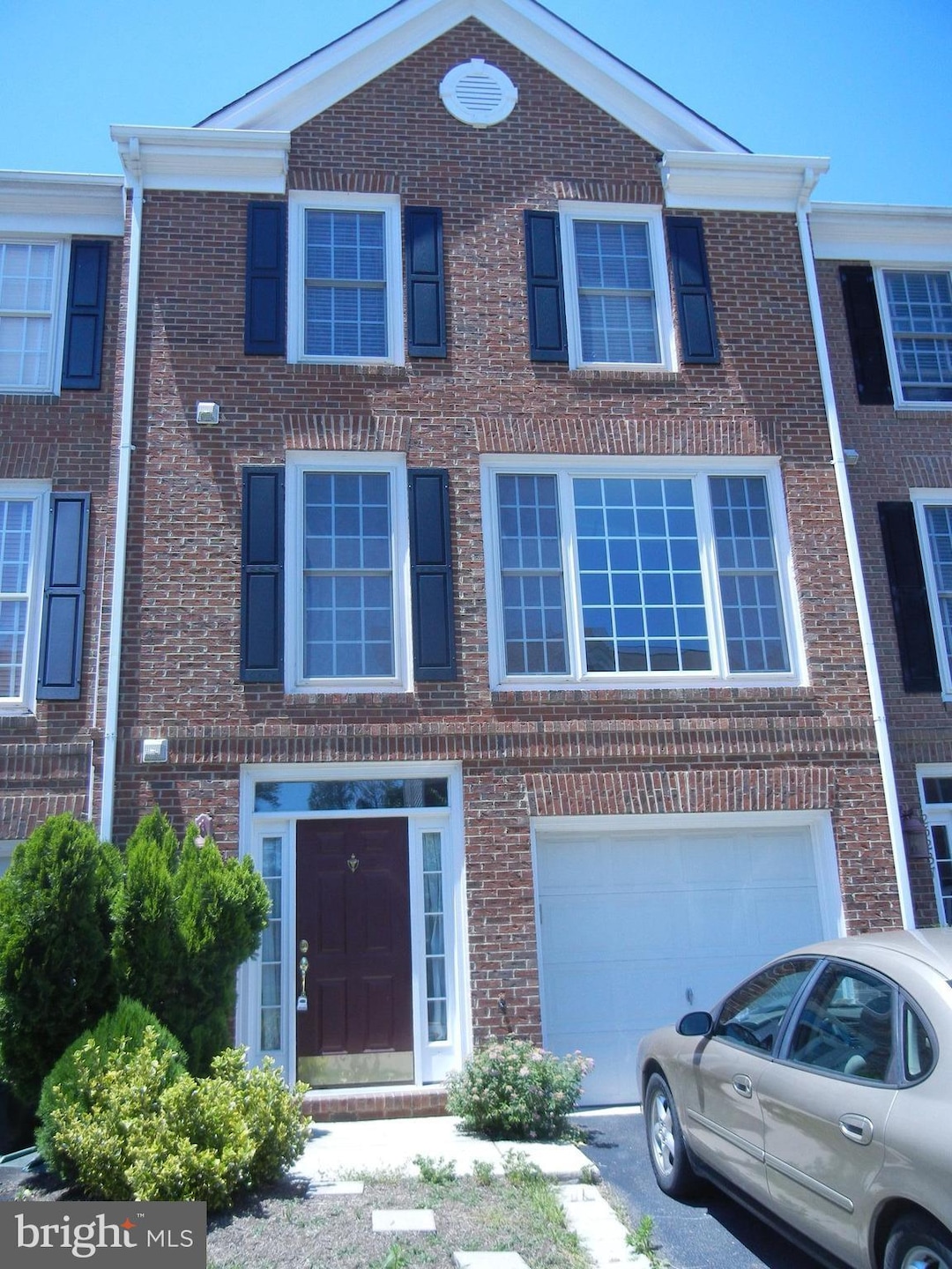 25239 Dunvegan Square, Chantilly, VA 20152 - photo 1