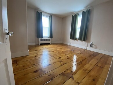 25 Elm St unit 25 and 27, Newmarket, NH 03857 - photo 7