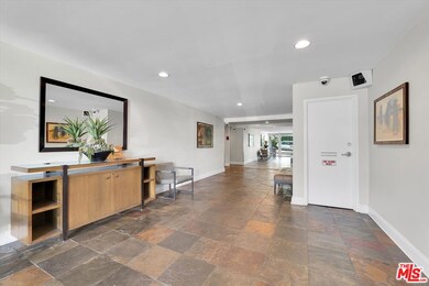 8535 W West Knoll Dr unit 111, West Hollywood, CA 90069 - photo 3