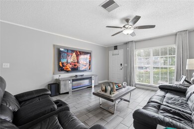 429 Kensington Lake Cir, Brandon, FL 33511 - photo 5