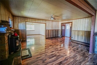 9543 Bridge Rd SE, Yelm, WA 98597 - photo 5