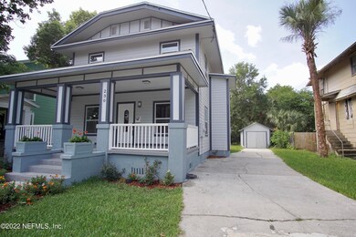 Front Beauty & Driveway