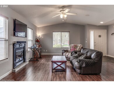 2481 Baines Blvd, Hubbard, OR 97032 - photo 4